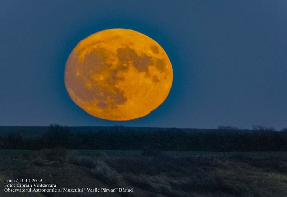 FENOMEN ASTRONOMIC. Eclipsa de Lună prin penumbră va putea fi observată și de la Bârlad
