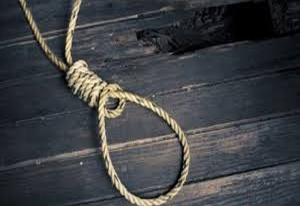 Fostul contabil al Episcopiei Hușilor, s-a spânzurat! Bărbatul era cercetat pentru dispariția sumei de 30.000 de lei din conturi