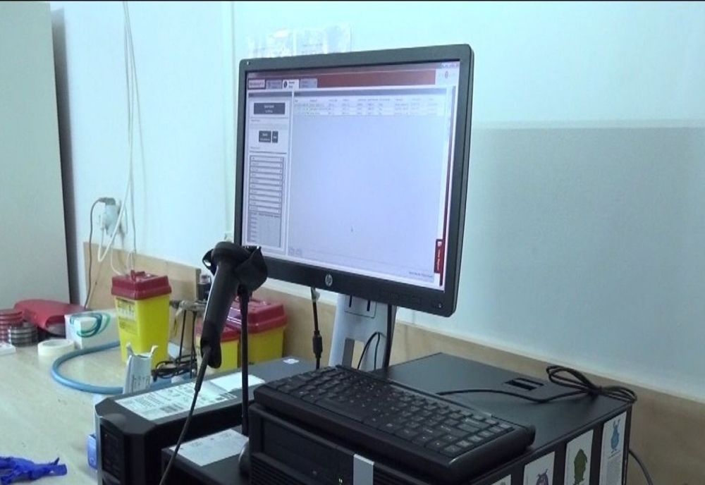 Aparat de diagnosticare a COVID 19, donat Spitalului din Bârlad de omul de afaceri Constantin Duluțe