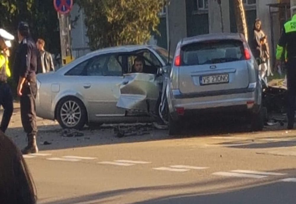 Accident rutier în centrul Bârladului -FOTO