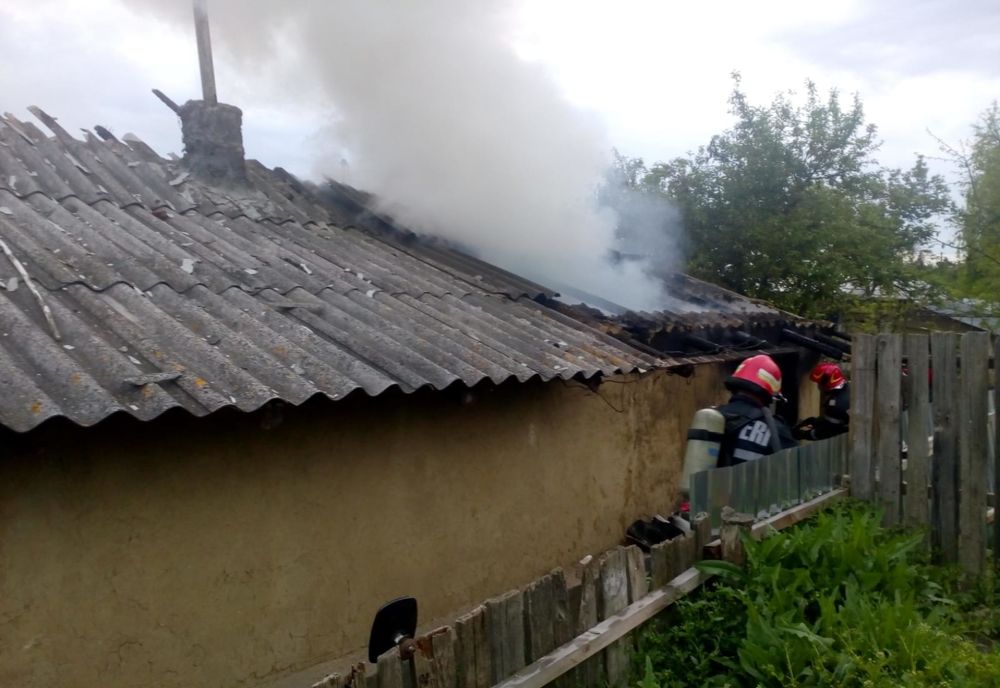 O casă din Pogonești, cuprinsă de flăcări de trei ori în două săptămâni!
