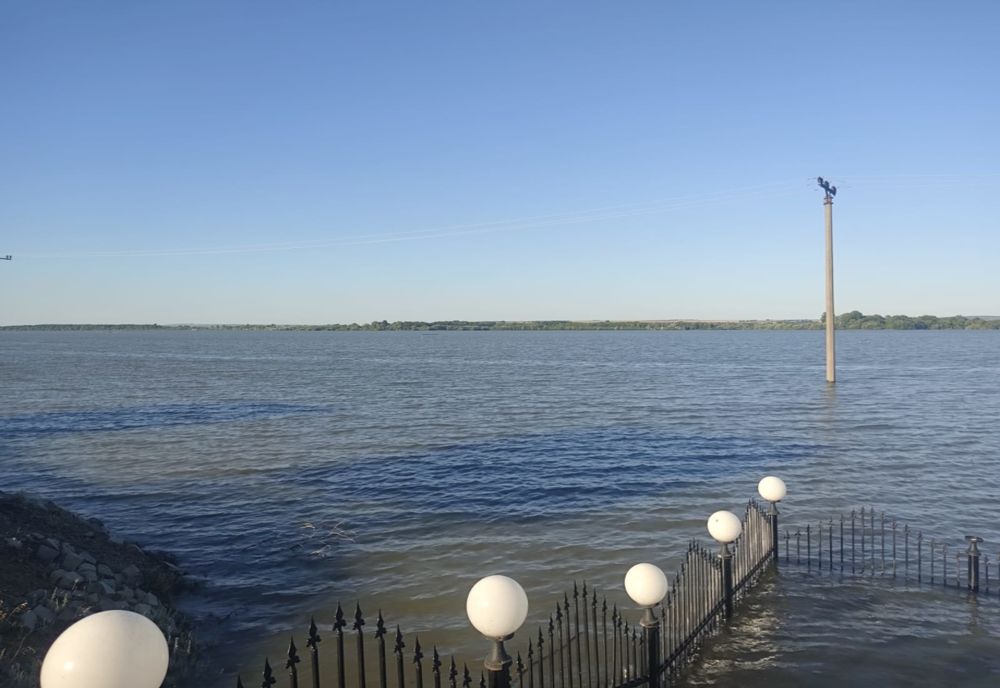 Pericol de inundații la Rânzești: autoritățile întăresc un dig de protecție care este în pericol să fie rupt de râul Prut! - FOTO&VIDEO