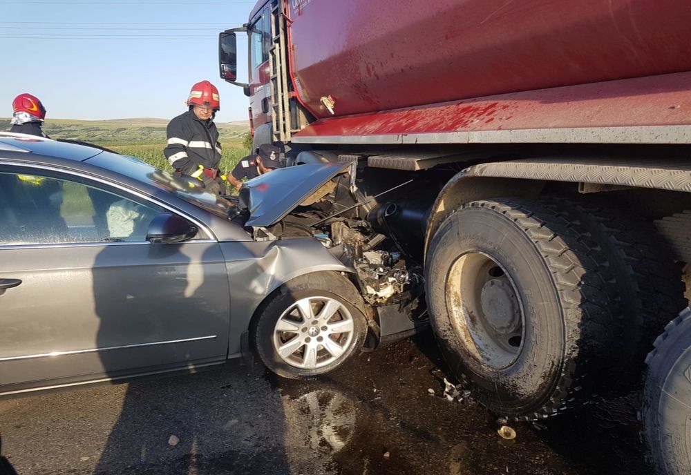 Accident rutier la Sălcioara: implicate două autovehicule - FOTO