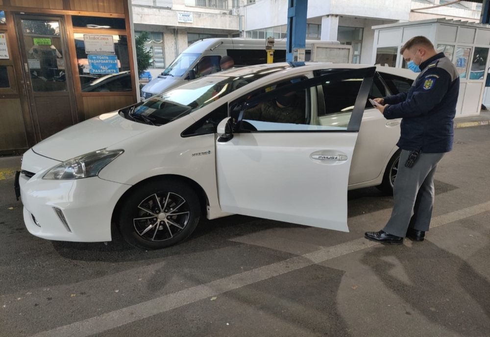 Şi cu banii luaţi şi cu autoturismul radiat din circulaţie