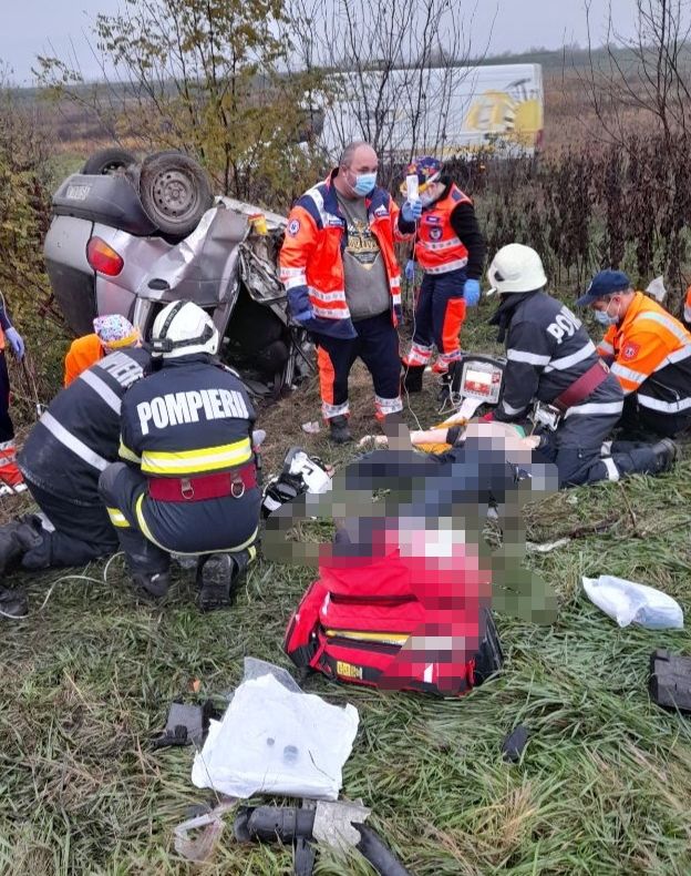 Accident mortal în județul Vaslui. Două persoane și-au pierdut viața (FOTO)