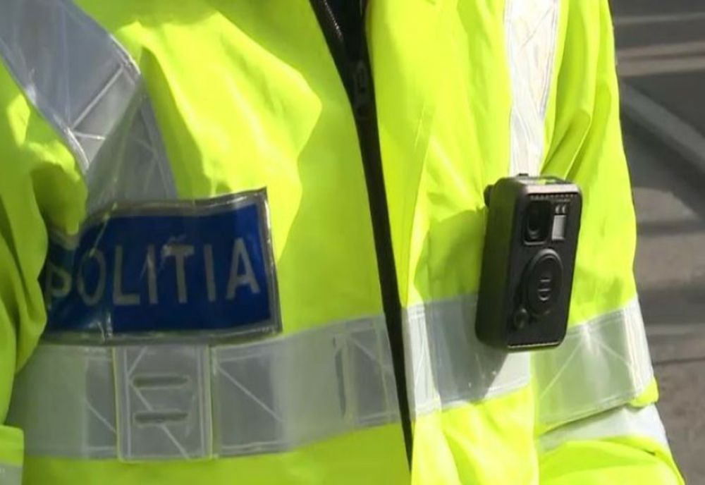 Un polițist din Vaslui a refuzat mita oferită de un șofer! Darea de mită a fost surprinsă de polițist cu body camera din dotare
