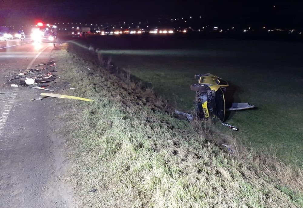 Accident la Văleni: implicat un taximetru cu doi pasageri