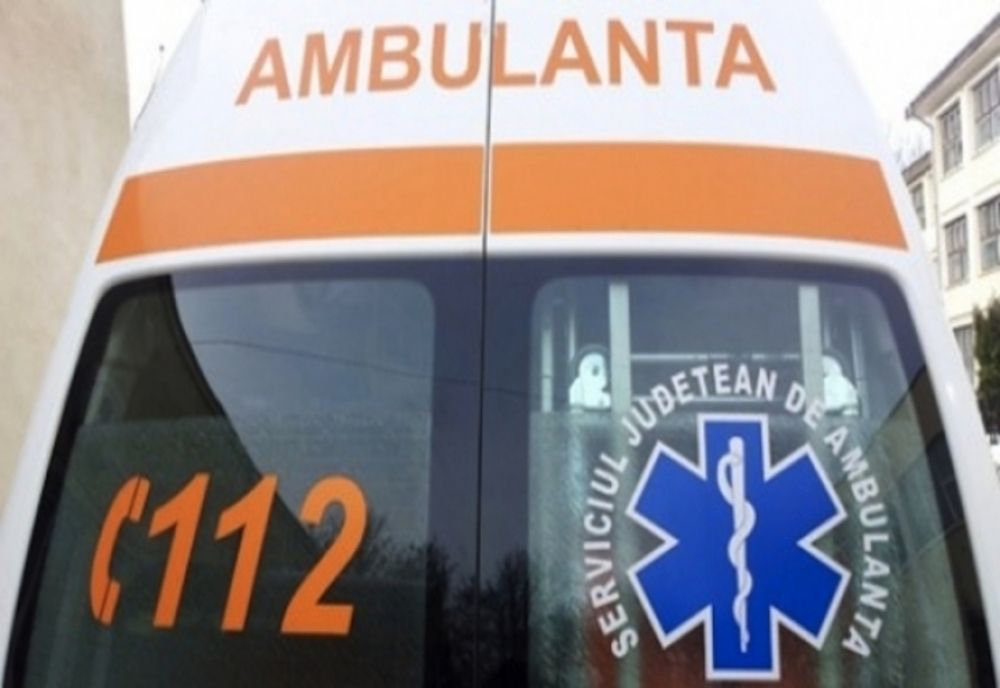 Tânăr de 24 de ani, căzut de pe acoperișul unei școli din Huși