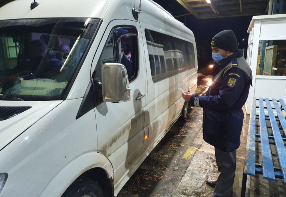 Meserie practicată în baza unui document fals pe care a plătit 250 de euro