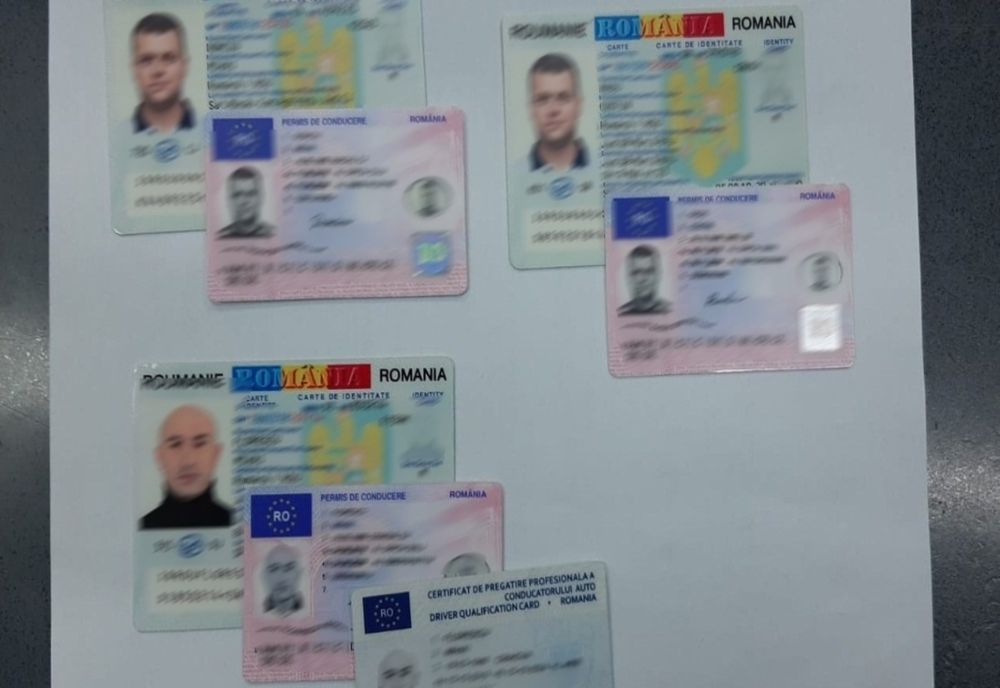 Un plic cu șapte documente false, descoperite în Vama Albița