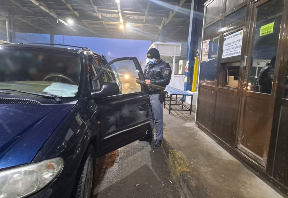 Audi cu I.T.P. fals depistat de polițiștii de frontieră 