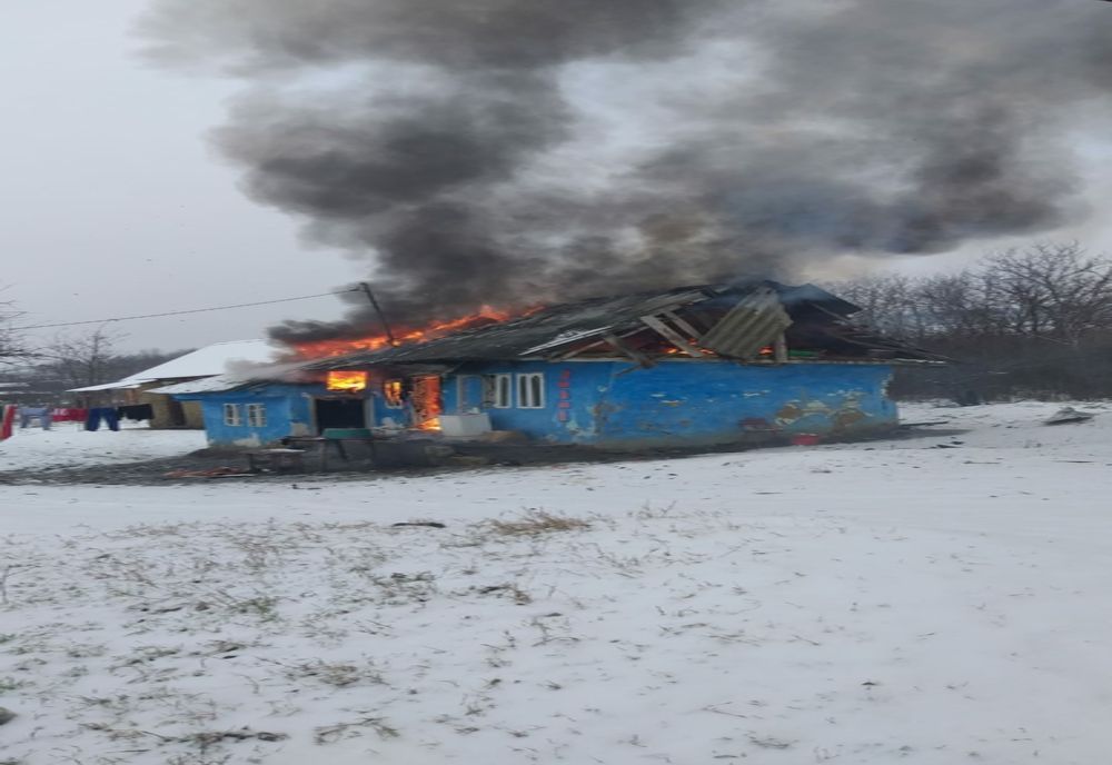 Pericol de explozie la Fântânele din cauza unui incendiu 