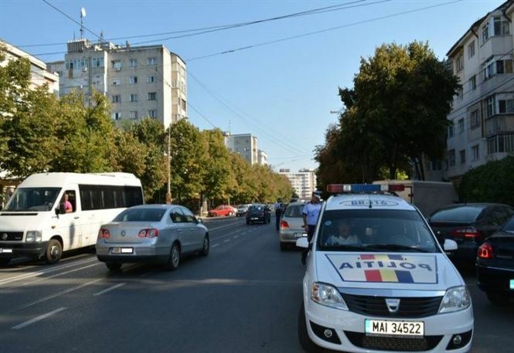 La volan cu permisul de conducere suspendat