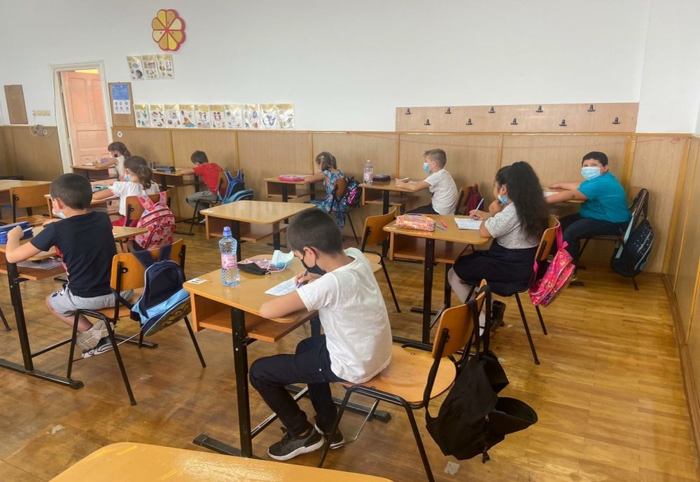 Ministrul Educației a anunțat cum se vor desfășura tezele și simulările în noul an școlar