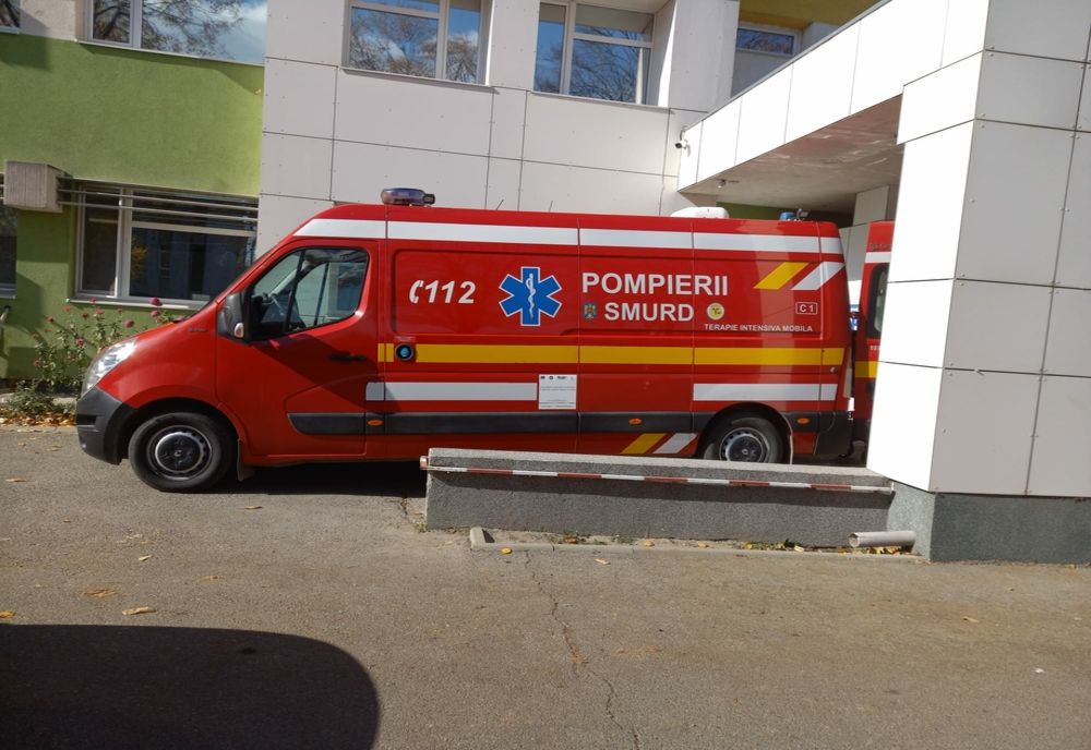 A ajuns la Urgențe după ce s-a tăiat cu flexul în zona abdominală