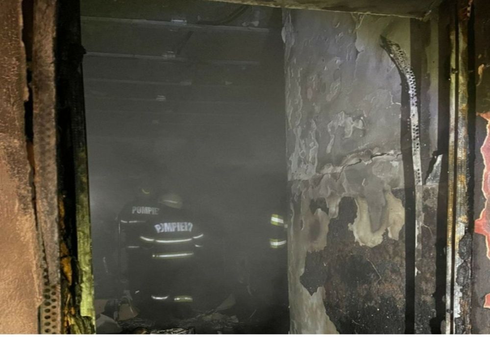 Incendiu la o casă părăsită din Gherghești