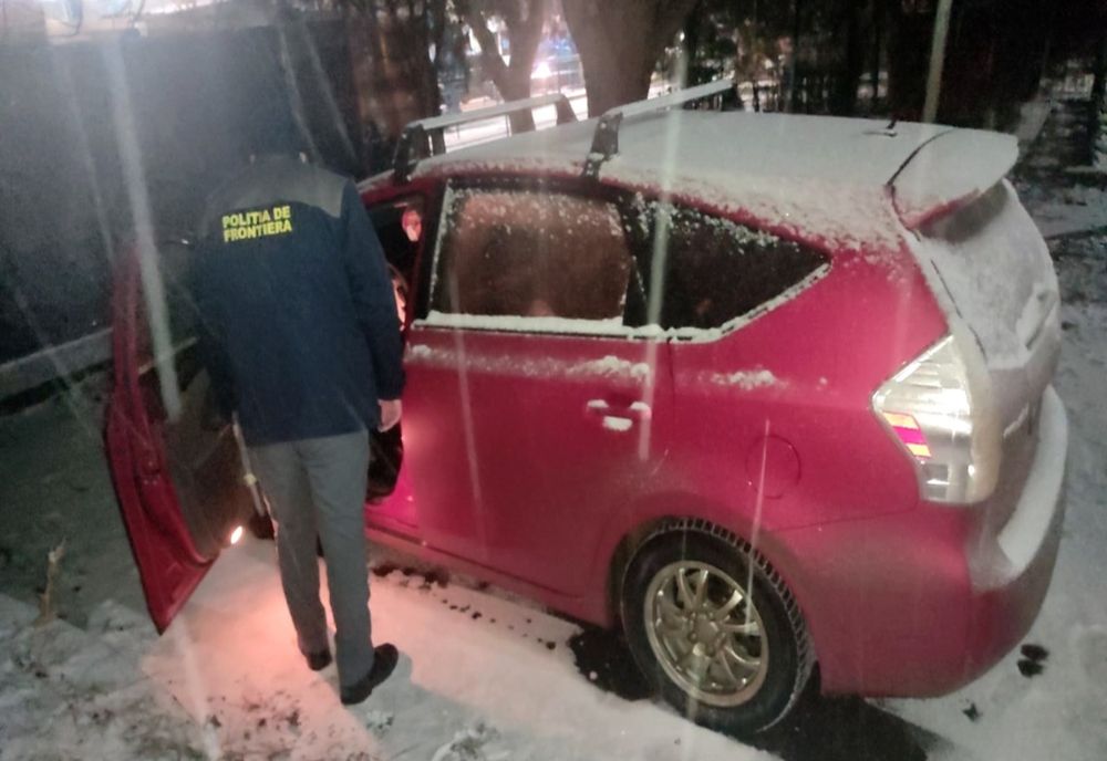 Autoturism Toyota Prius semnalat furat din Germania, reţinut la Albița