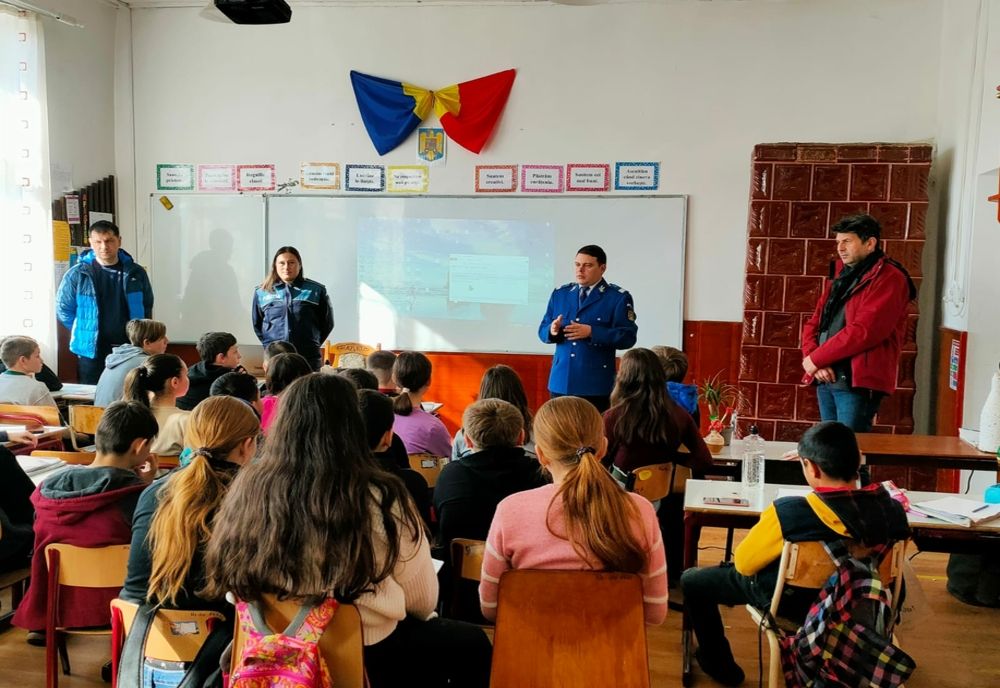 Jandarmii și polițiștii, acțiuni de prevenire și informare