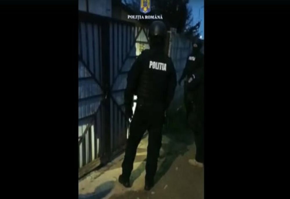 Percheziții domiciliare ale poliţiştilor din Prahova în Ilfov şi Vaslui. Sunt vizate persoane care au dat ţepe cu autoturisme