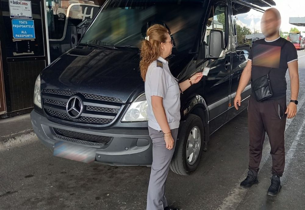 Carte de identitate falsă, cu destinaţia Italia,  descoperită la controlul de frontieră