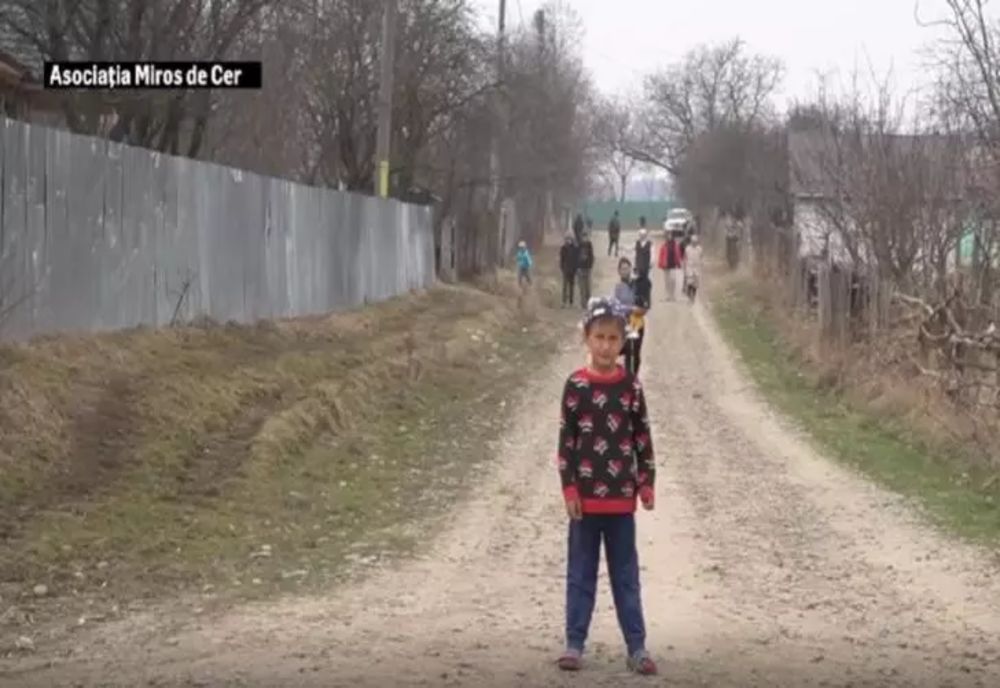 Vaslui, în continuare unul dintre cele mai SĂRACE județe din țară. Zâmbetul pe chipurile oamenilor, aduse de un ONG - VIDEO