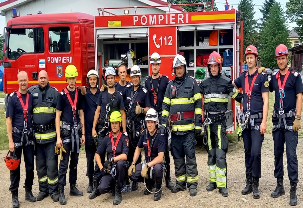 Misiuni de salvare contracronometru în caz de cutremur, explozii, incendii, prăbușiri ale unor elemente de construcție, salvări de la înălțime