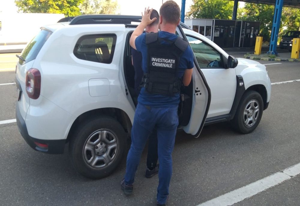Bărbat dat în urmărire internaţională de autorităţile germane, depistat la controlul de frontieră, în Albiţa