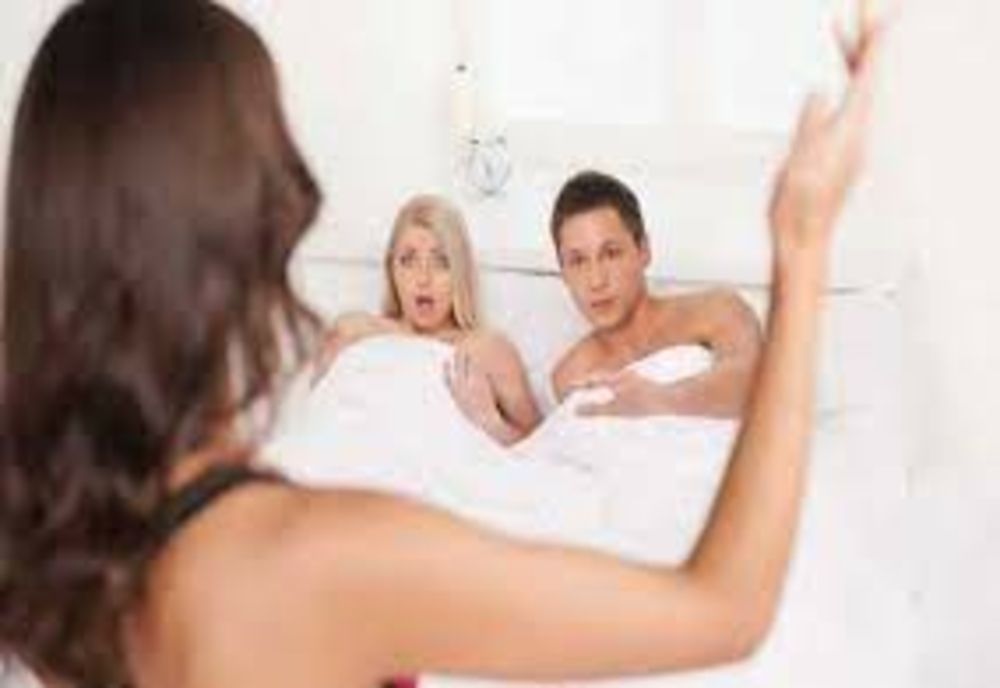 Cum se poartă un bărbat infidel, în funcție de zodie - semnul care îl trădează