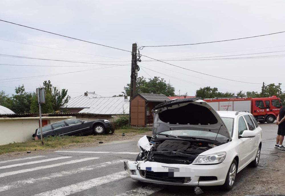 Accident rutier pe raza comunei Lunca Banului. Două persoane implicate