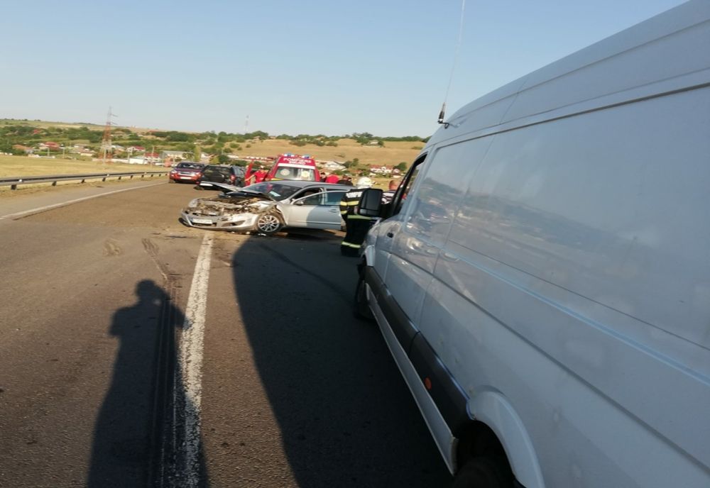 Accident pe DN 24!În impact au fost implicate un autoturism și o dubiță