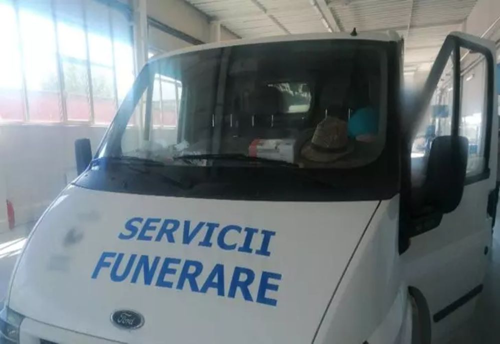 A venit cu mașina de POMPE FUNEBRE la RAR. Inspectorii au rămas șocați când au verificat-o