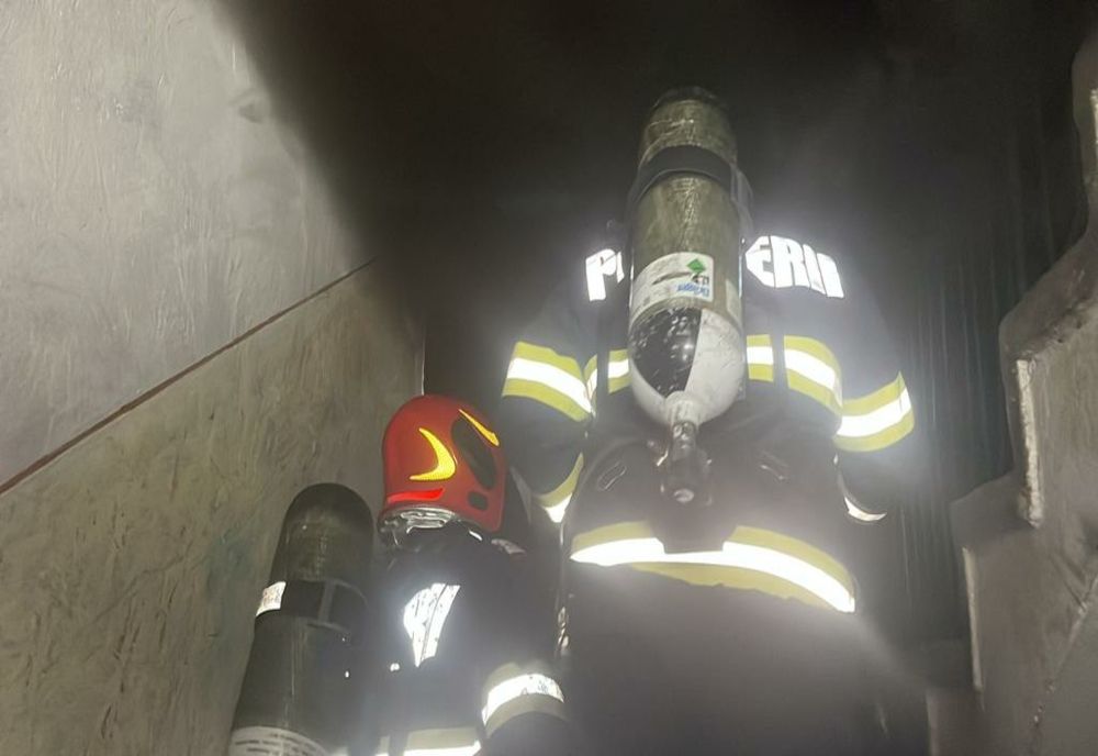 Scurtcircuit la un tablou electric dintr-un apartament din Bârlad