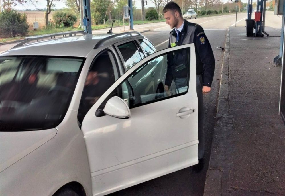 Depistaţi la volan, deşi aveau dreptul de a conduce suspendat