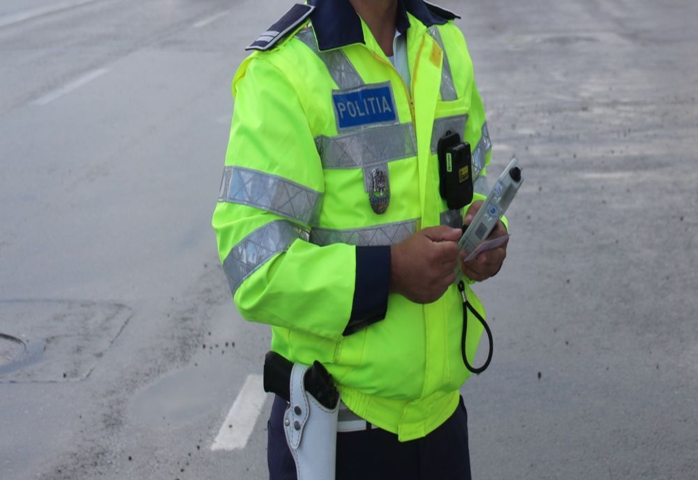 Șofer beat „praf” prins de polițiști la volan, pe străzile din Delești