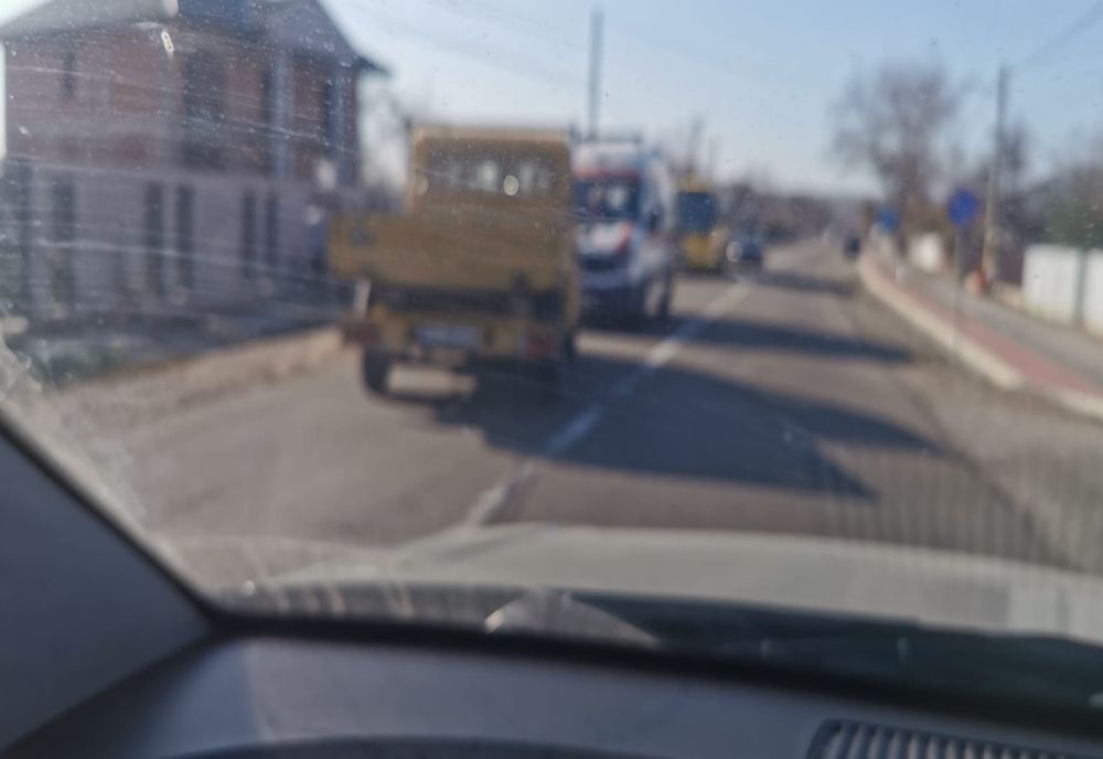 Un băiat de 15 ani care se deplasa pe o bicicletă, accidentat la Simila