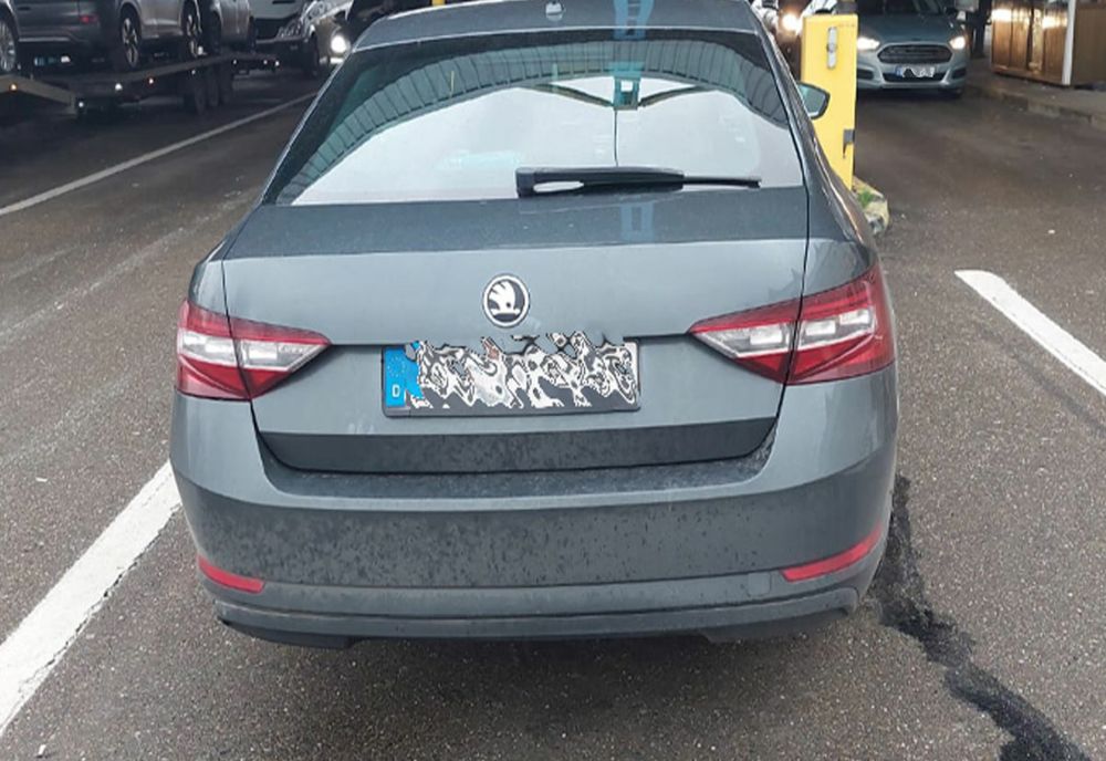 Mașină furată din Germania, descoperită la Albița