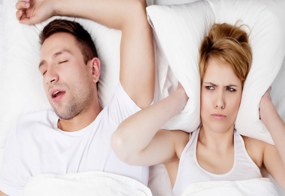 Vrei să scapi de sforăit? Iata ce alimente te pot ajuta