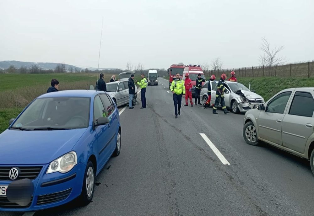 Accident rutier la Crasna cu trei autoturisme implicate