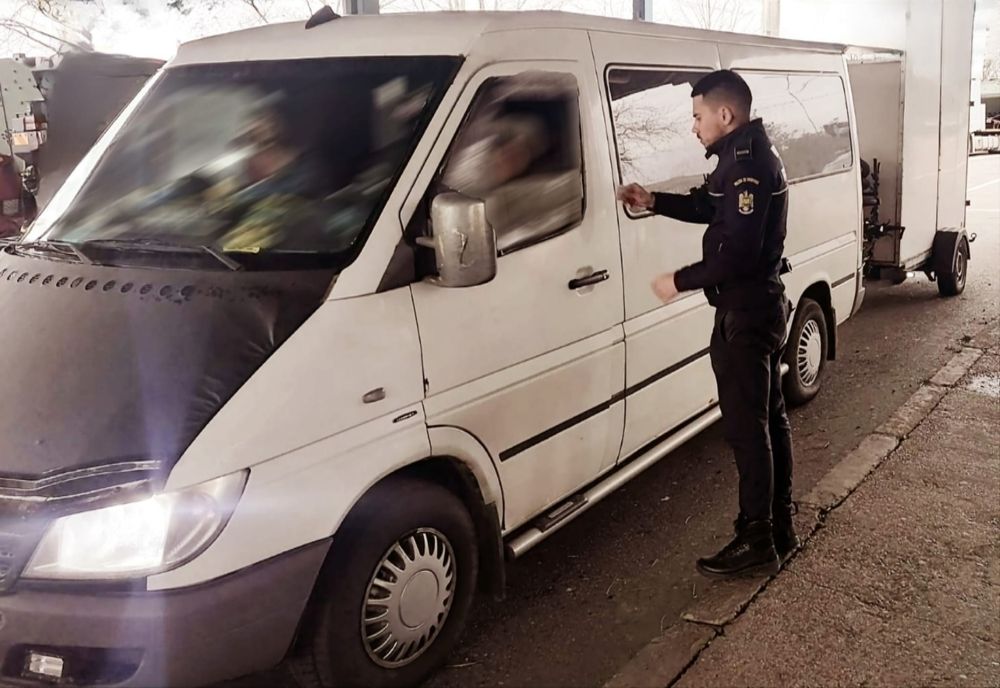 La volan, fără permis de conducere corespunzător