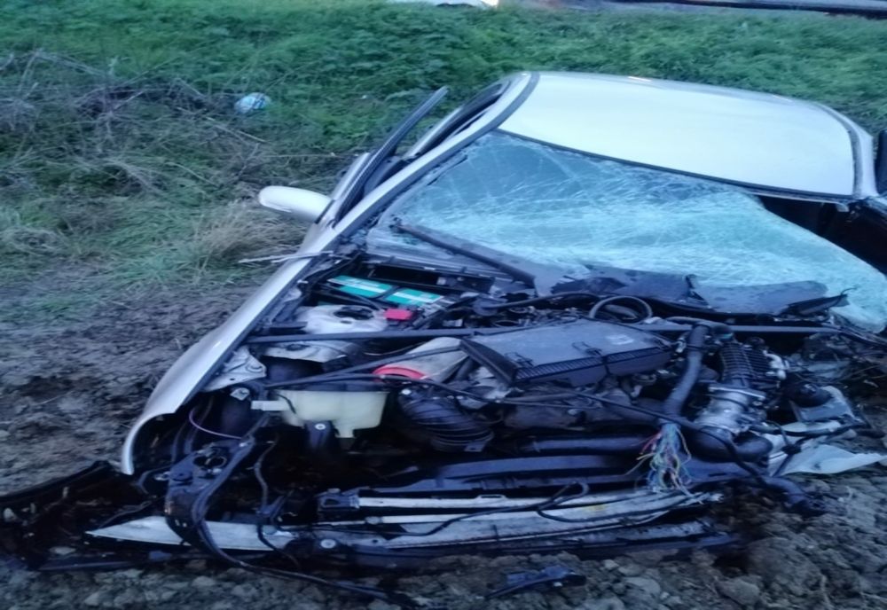 Impact între un autocar și un autoturism