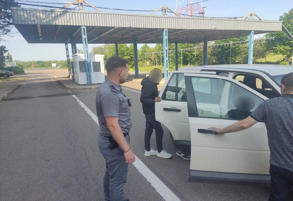 Doi egipteni opriți la frontieră, după ce au intenţionat să intre ilegal în România