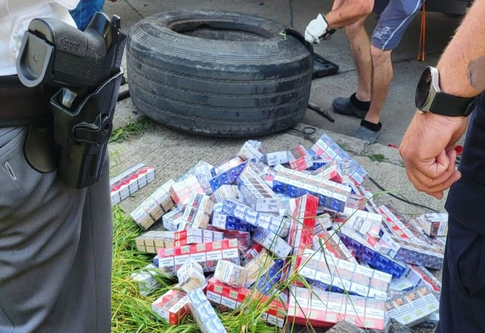 Contrabandiști cu metode identice 