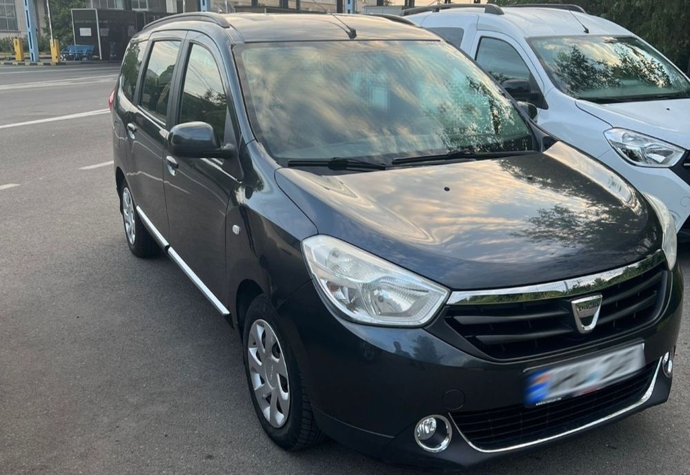 Autoturism furat din Italia, descoperit la Albița