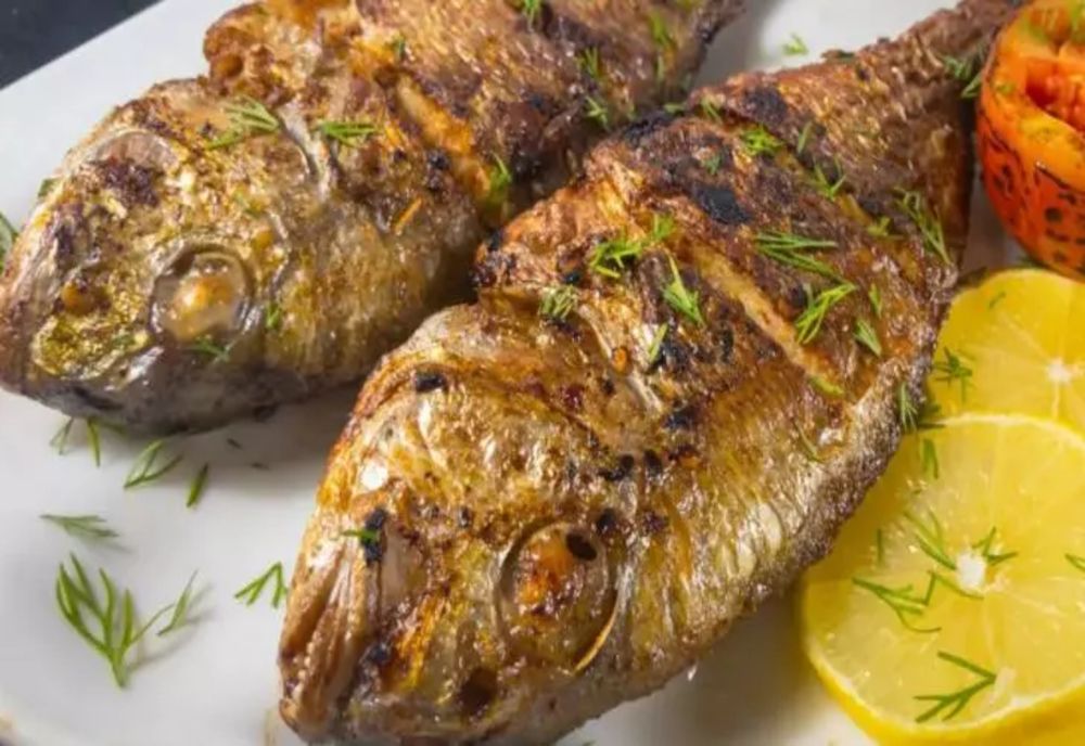 Adio, miros de pește în toată casa! Ingredientul secret care te scapă de această problemă - Este la îndemâna oricărei gospodine