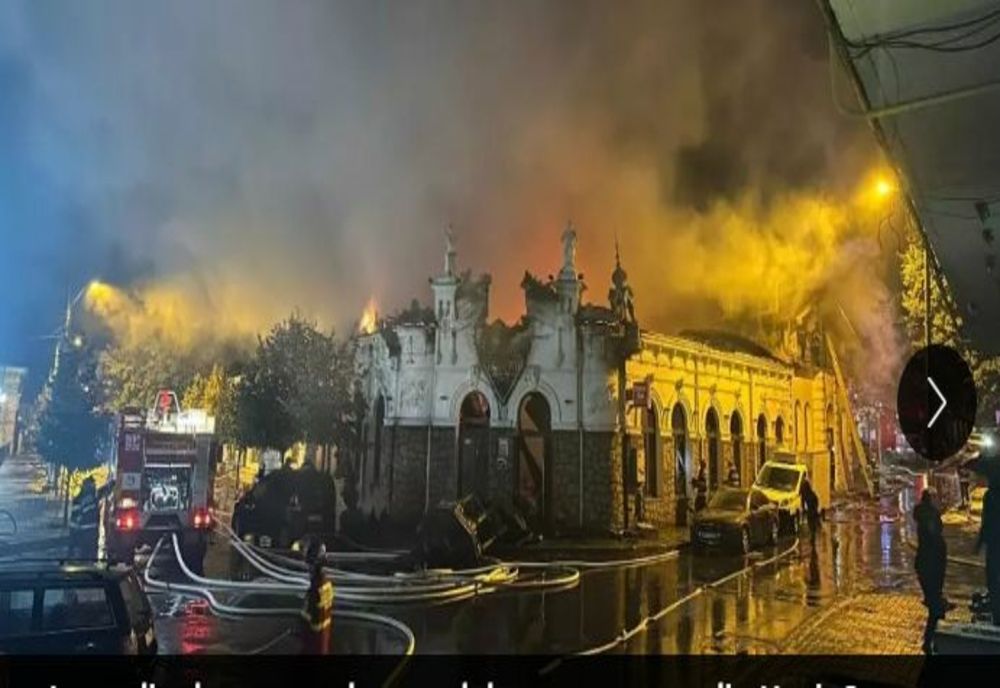 Incendiu devastator la un celebru restaurant din Huși. O mare parte din clădirea monument istoric s-a făcut scrum - FOTO&VIDEO