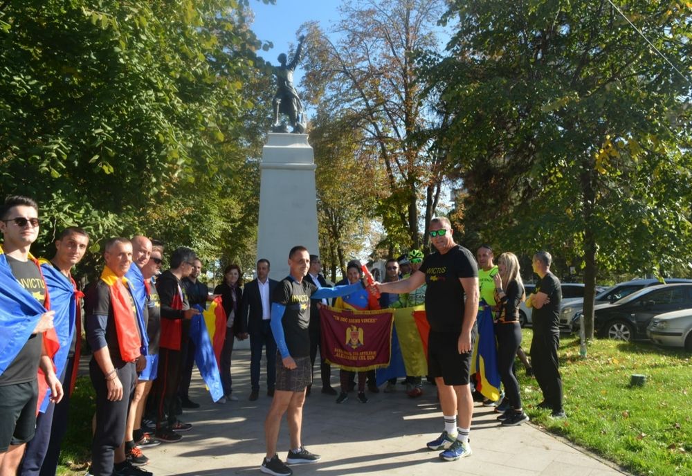ZIUA VETERANILOR, MARCATĂ PRIN CEREMONII MILITARE ŞI RELIGIOASE