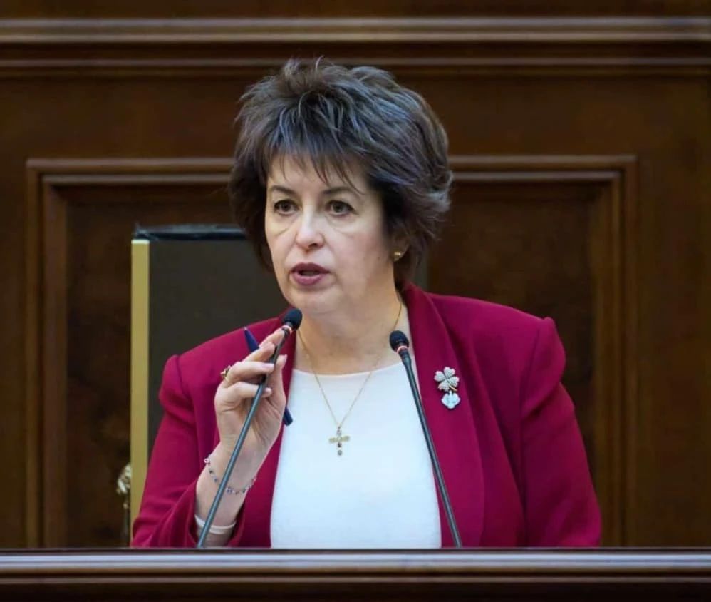 Niculina Stelea (senator AUR): „PSD-PNL-USR-UDMR tratează cu heirupism noua lege a salarizării care, în momentul de față, este neconstituțională”