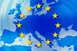 Uniunea Europeană ia în calcul noi taxe pe biletele de avion și pe produsele cu zahăr pentru a strânge bani la buget