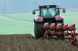Tractor furat din Italia, descoperit de polițiști în Vaslui