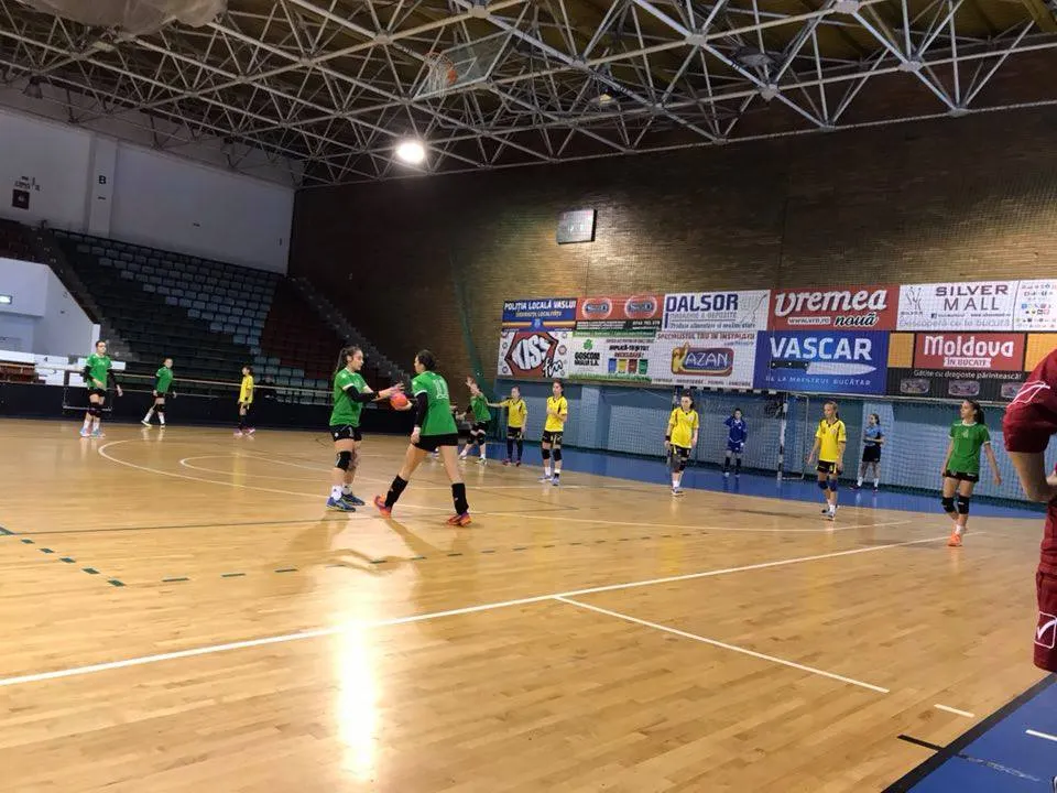 handbal junioare 3 vaslui